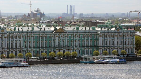 Вид на Эрмитаж в Санкт-Петербурге. Архив