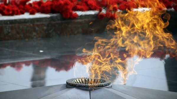 Церемония зажжения огня Памяти и Славы на Поклонной горе. Архивное фото
