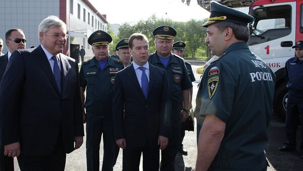 Дмитрий Медведев посетил пожарную часть в Томске
