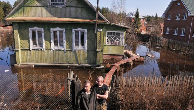 Подтопление домов в Ленинградской области. Архив