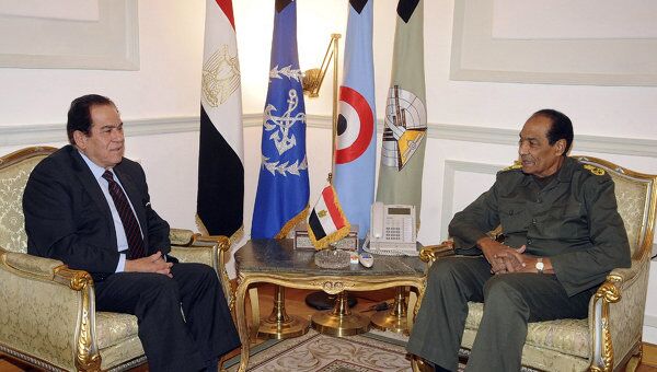Встреча главы правящего в Египте Высшего совета вооруженных сил маршал Хусейн Тантави и бывшего премьер-министра Камаля аль-Ганзури