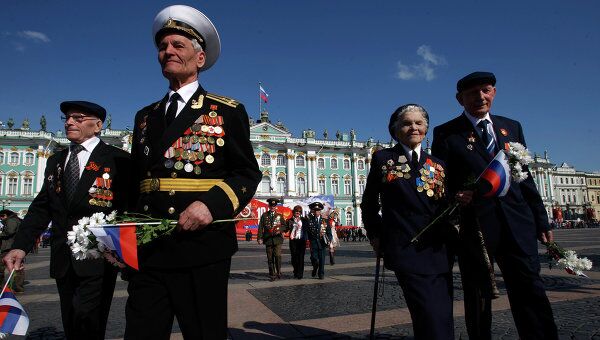Военный парад в Санкт-Петербурге, посвященный Дню Победы. Архив