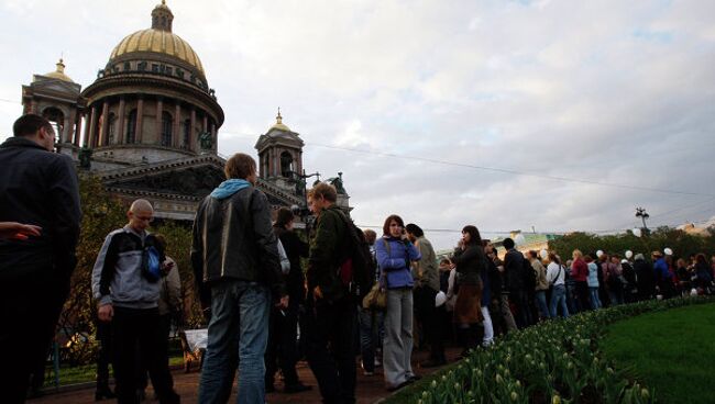 Лагерь протестующих на Исаакиевской площади в Санкт-Петербурге. Архив