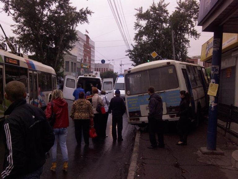 ДТП на проспекте Фрунзе с участием маршрутного автобуса