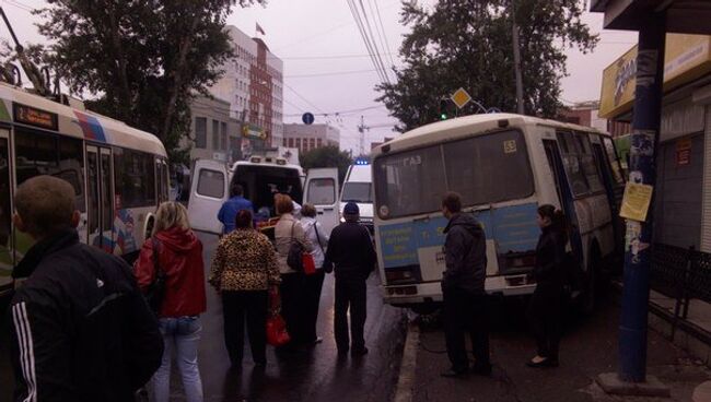 ДТП на проспекте Фрунзе в Томске с участием маршрутного автобуса, событийное фото