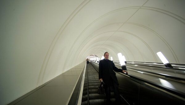 Эскалатор метро. Архив