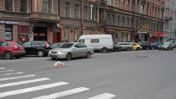 Щебень на улице Марата в Санкт-Петербурге