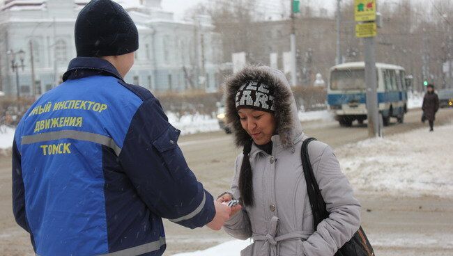  ГИБДД и юные инспектора движения проводят в Томске акцию Зебра