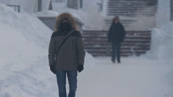 Аномально холодная погода на улицах города Томска