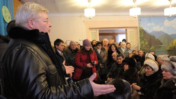 Губернатор на встрече с пострадавшими жильцами дома на Сибирской