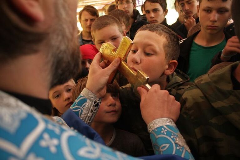 Фото с выставки Сильные люди