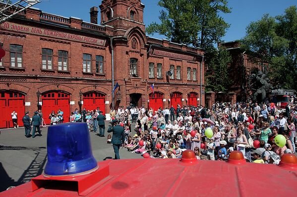 Празднование Дня пожарной охраны Санкт-Петербурга на Васильевском острове
