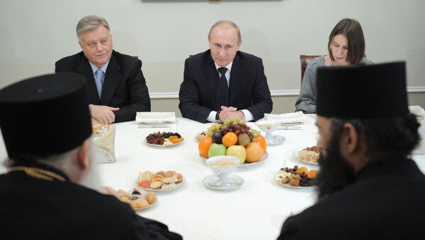 Встреча премьер-министра Владимира Путина с игуменом Ефремом и монахом Нектариосом