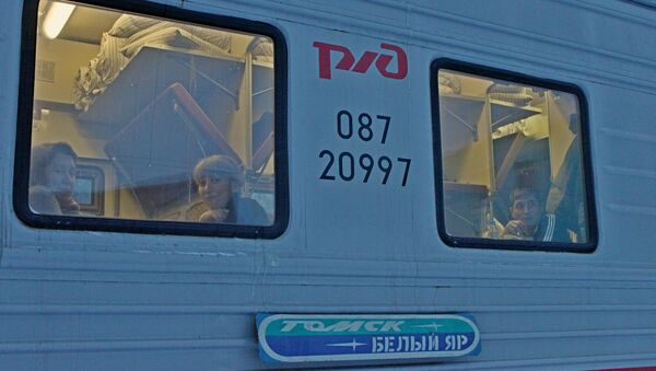 Поезд Томск - Белый Яр, архивное фото