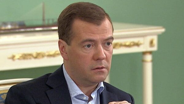 Медведев предложил за неудачи в космосе наказывать виновных рублем