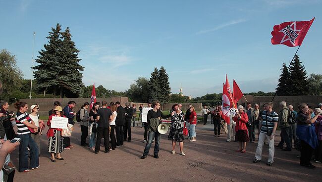 Митинг оппозиции в поддержку фигурантов политических дел