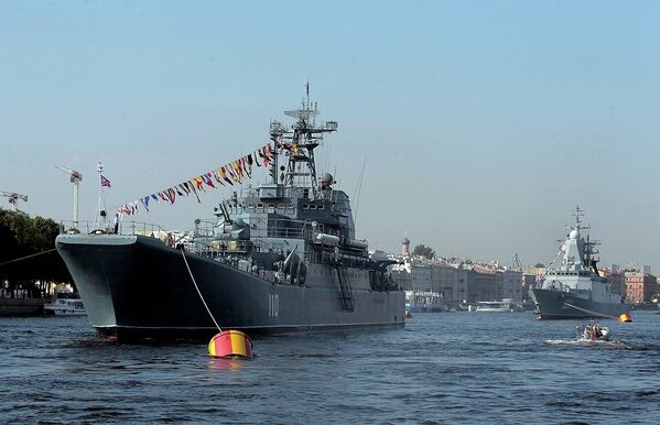 Генеральная репетиция парада к дню ВМФ в Санкт-Петербурге  