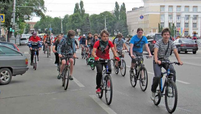 Велосипедисты. Архив