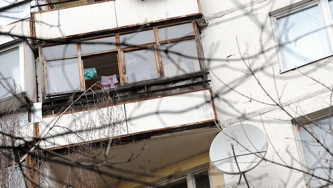 Балкон многоквартирного дома. Архивное фото.