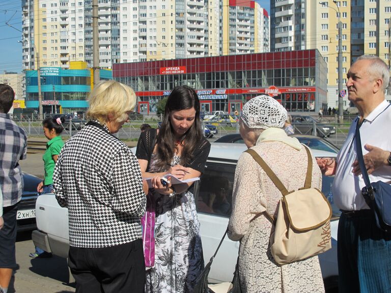 Сбор подписей в защиту универсама Народный