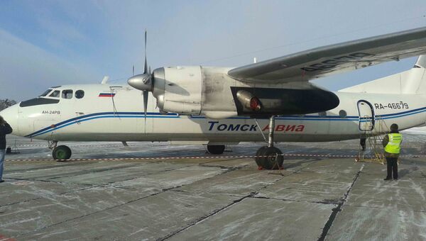 Ан-24 совершил аварийную посадку в Томской области