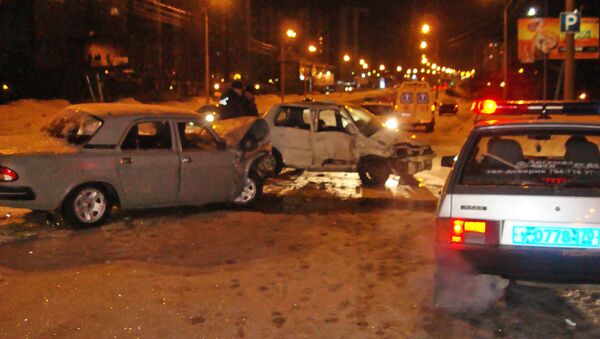 Иномарка выехала на встречку в Томске, женщина-водитель погибла