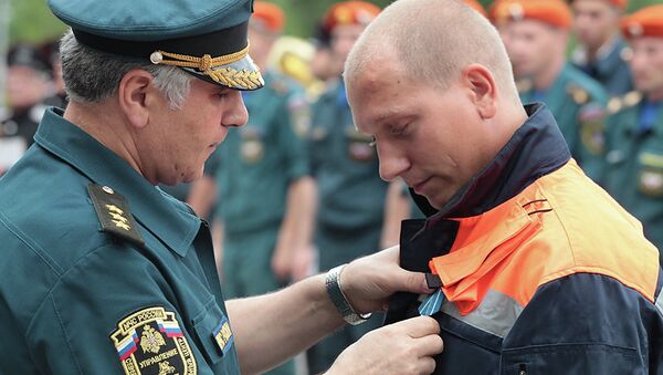 Награждение сотрудников МЧС, принимавших участие в ликвидации последствий наводненя в Крымске