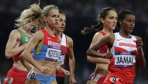 Россиянка Екатерина Костецкая в забеге на 1500 м во время финальных соревнований