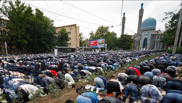Мусульманский праздник в Петербурге