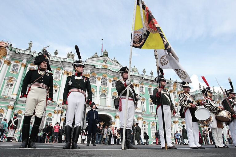 Реконструкция событий 1812 года на Дворцовой площади