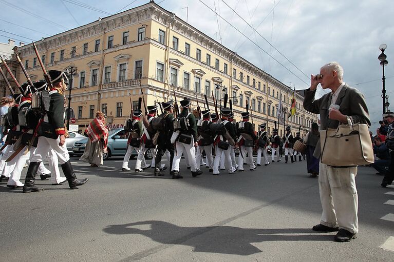 Реконструкция событий 1812 года на Дворцовой площади