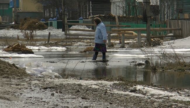 Жители томского поселка не спали ночью, боясь затопления