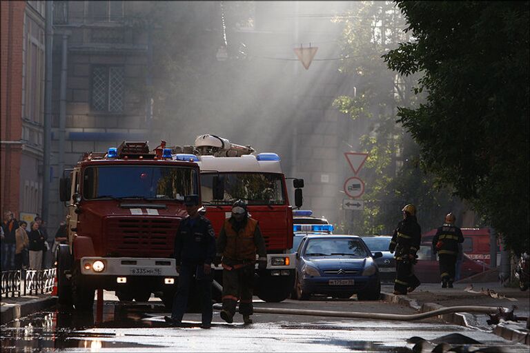 Пожар в бизнес-центре, который занимает компания Газпром инвест Запад