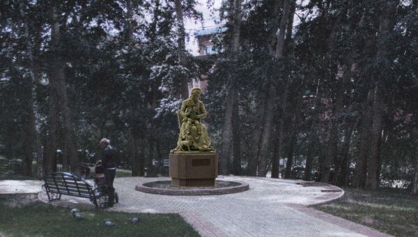 Макет памятника Пушкину и Арине Родионовне в Томске
