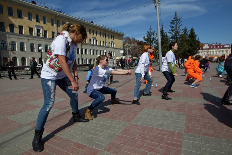 Томичи в субботу вышли на утреннюю гимнастику