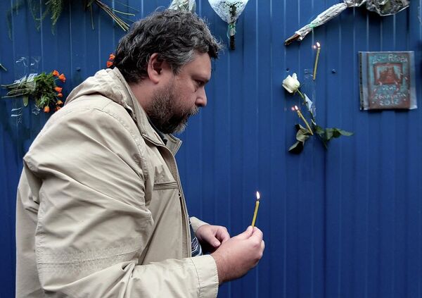 Градозащитники почтили память дома Рогова минутой молчания