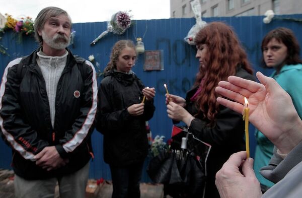 Градозащитники почтили память дома Рогова минутой молчания