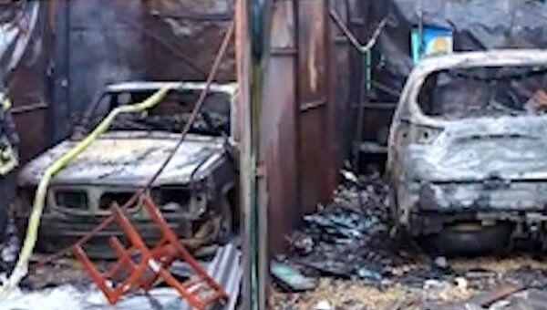 Пять автомобилей сгорели в гаражном комплексе на юго-востоке Москвы
