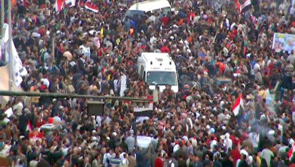 Тысячи египтян не пустили в офис нового премьера