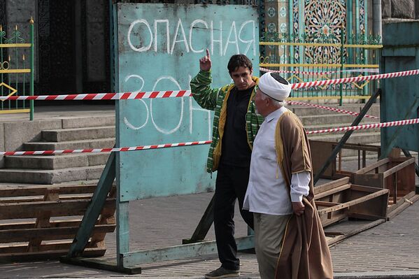 Обрушение облицовки с минарета Соборной мечети в Петербурге
