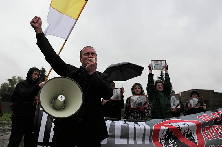 Митинг против этнопреступности на Марсовом поле в Петербурге