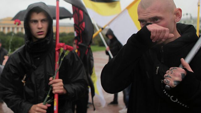 Митинг против этнопреступности на Марсовом поле в Петербурге