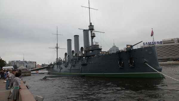 Крейсер Аврора в Санкт-Петербурге. Архив