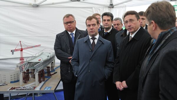 Дмитрий Медведев знакомится с ходом строительства ЗСД в Петербурге