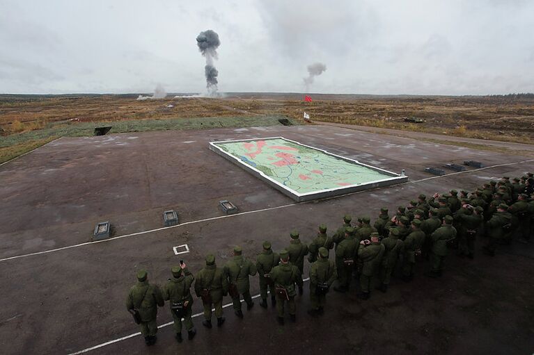 Военные учения на полигоне Каменка