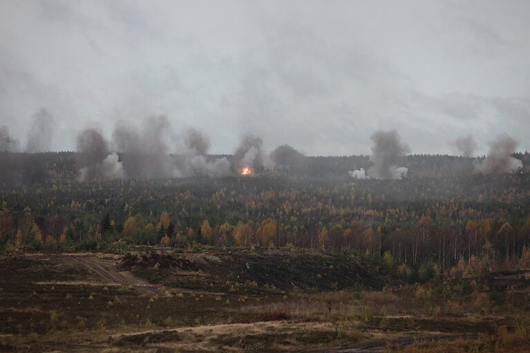 Военные учения на полигоне Каменка