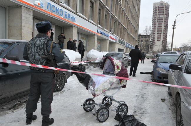 Два инкассатора и прохожий погибли при нападении в Петербурге