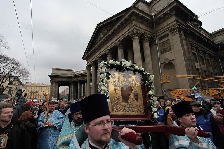 Крестный ход в День народного единства в Петербурге