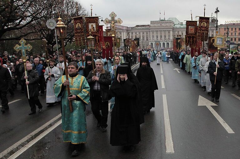 Крестный ход в День народного единства в Петербурге