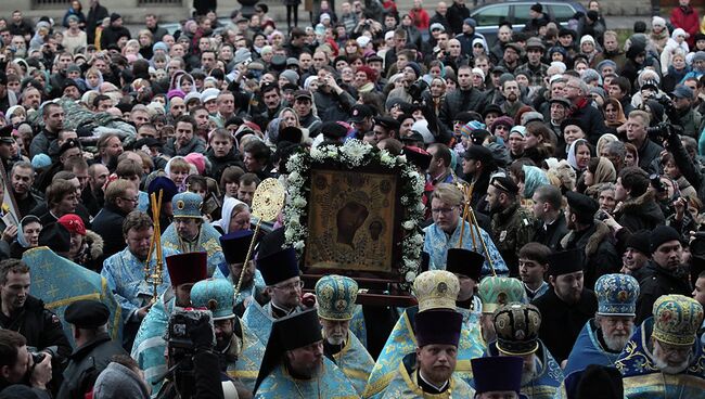 Крестный ход в День народного единства в Петербурге